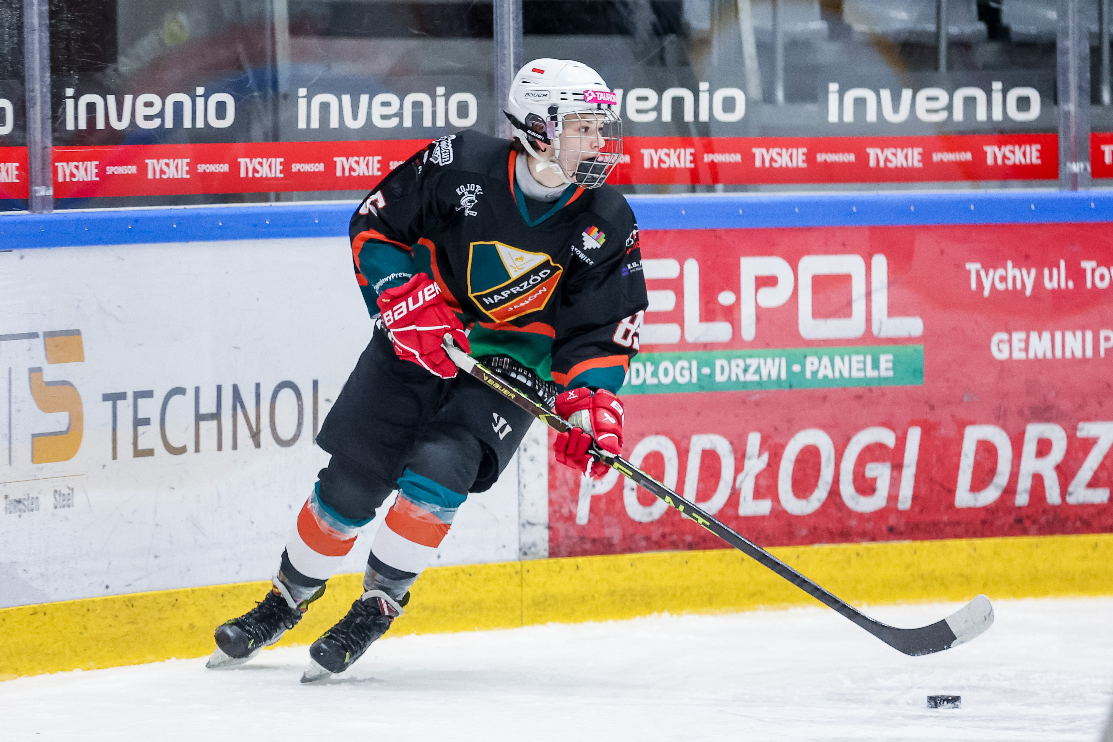 Kojotki kontra Stoczniowiec. Emocje także w I lidze i rozgrywkach juniorskich 