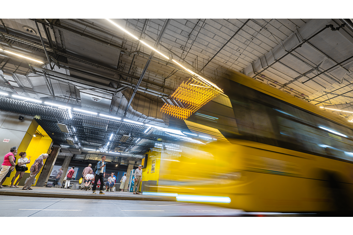Na hokej z Transportem GZM – wygodnie, szybko i bez szukania miejsca parkingowego